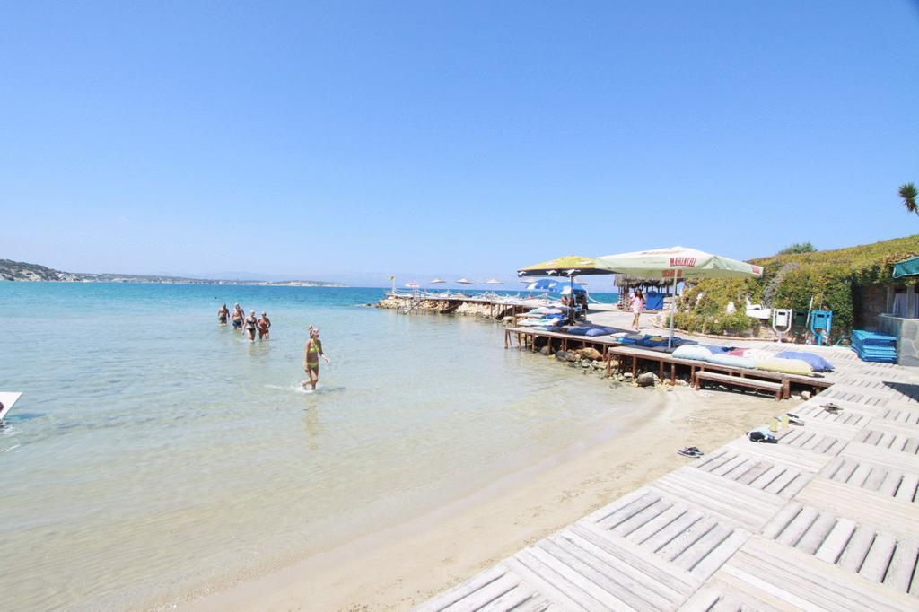 Babaylon Hotel Çeşme Exterior foto